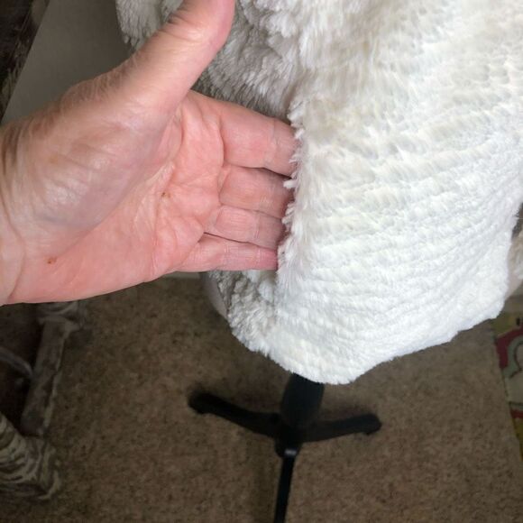 Cynthia Steffe Reagan Ivory Teddy Cropped Jacket - Picture 5 of 13